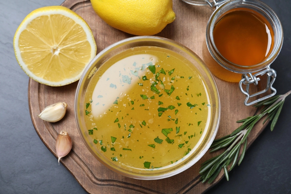 Vinaigrette-sauce-olive-oil-mersehcom.webp